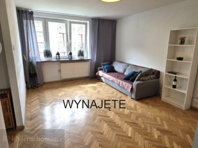 3 pokoje, duży balkon, świetna komunikacja!